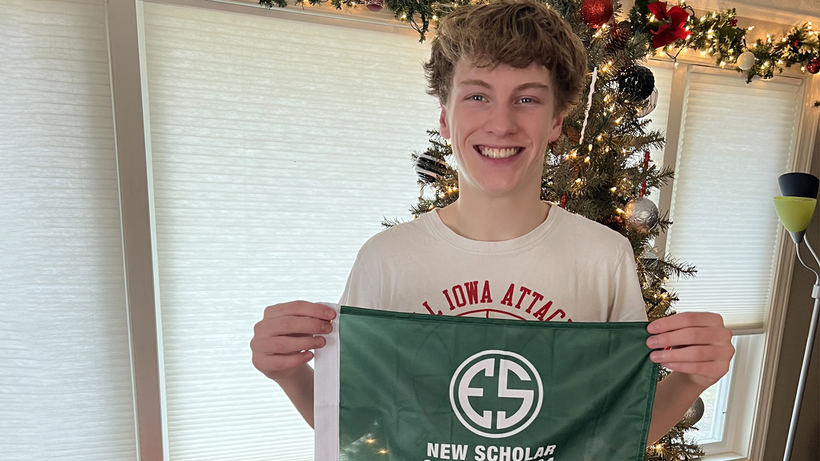 First student caddie from The Harvester Club awarded full college scholarship
