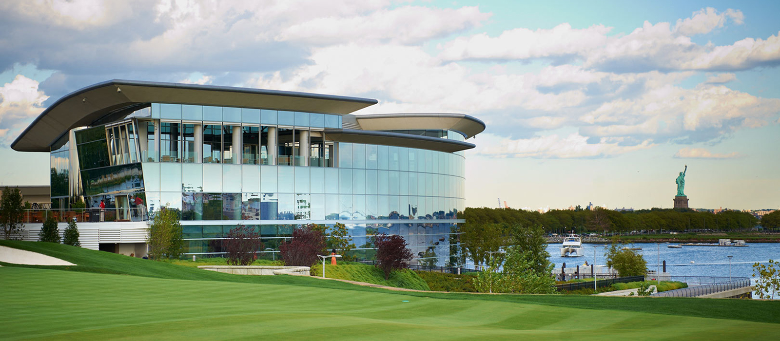 New youth caddie program at Liberty National Golf Club creates pathway to earning full college scholarship