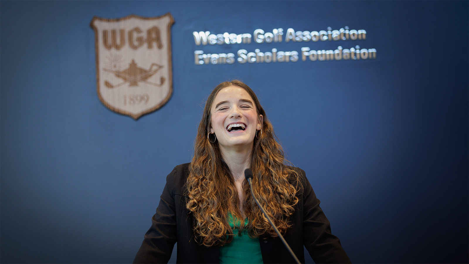 Six students from Oregon earn full college scholarships for caddying