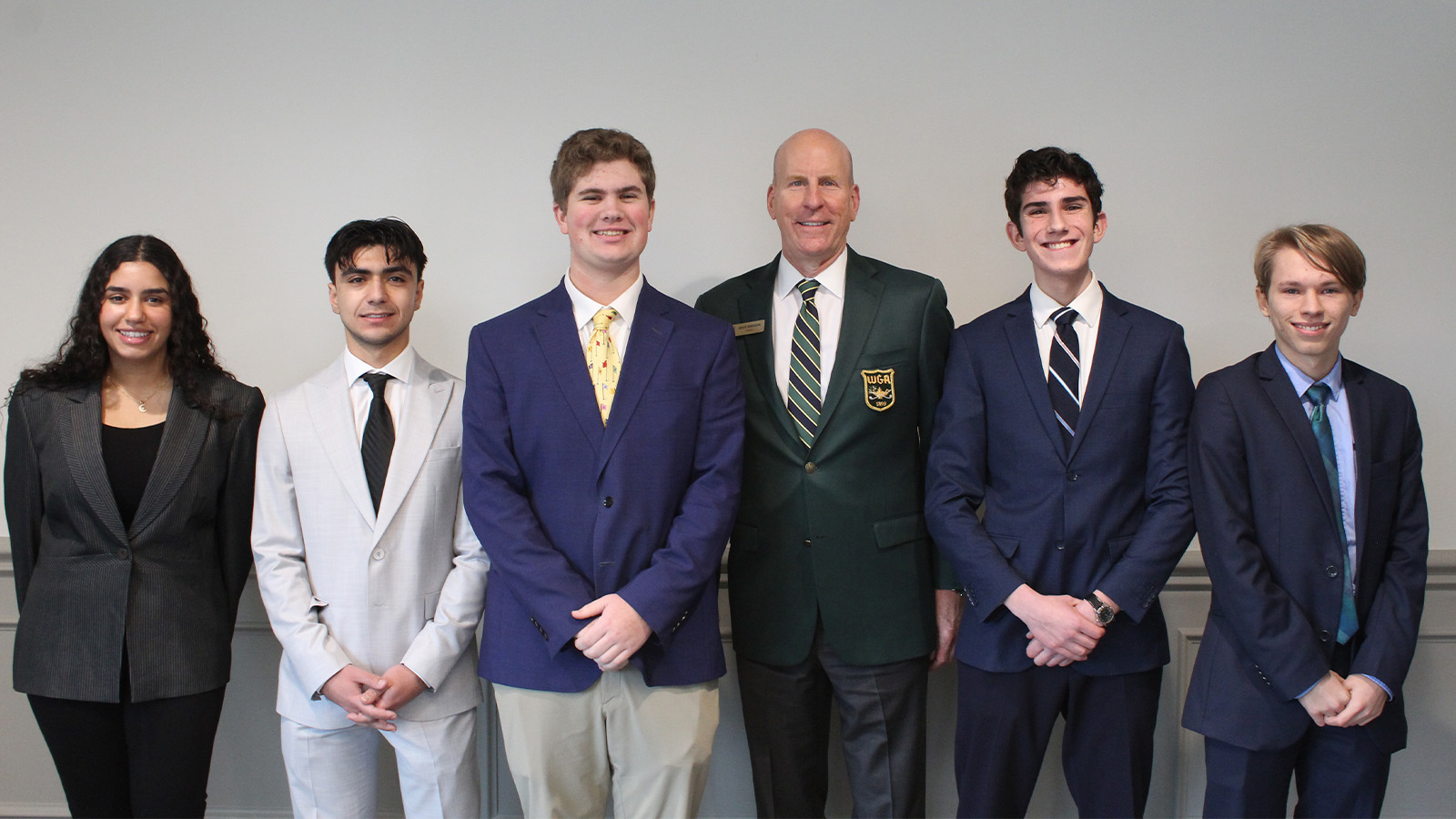 Full college scholarships awarded to 29 Michigan caddies